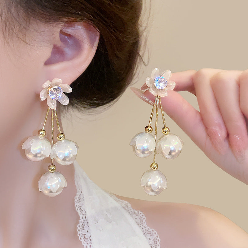 Vintage-Inspired Floral Pearl Drop Earrings – 18K Gold Plated Botanical Dangles with Teardrop Accents